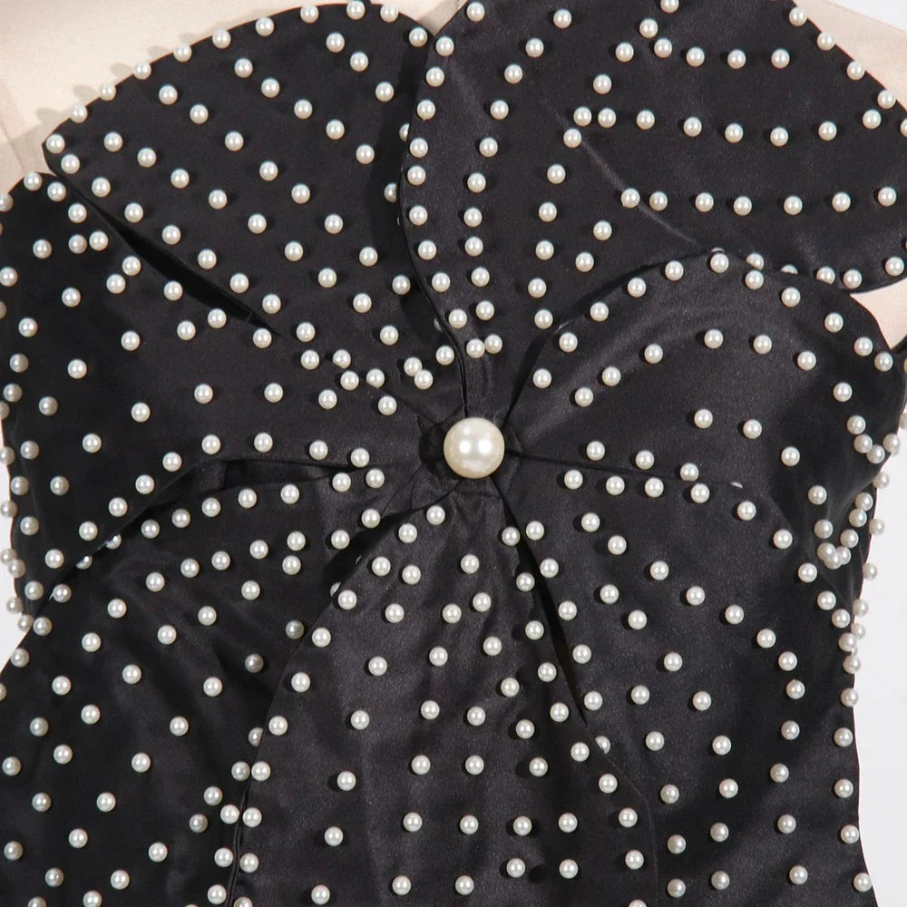 IMIEMIE 2024 New Summer Women's Black and White Handmade Beaded Flower Sexy Short Hanging Neck Strap Top