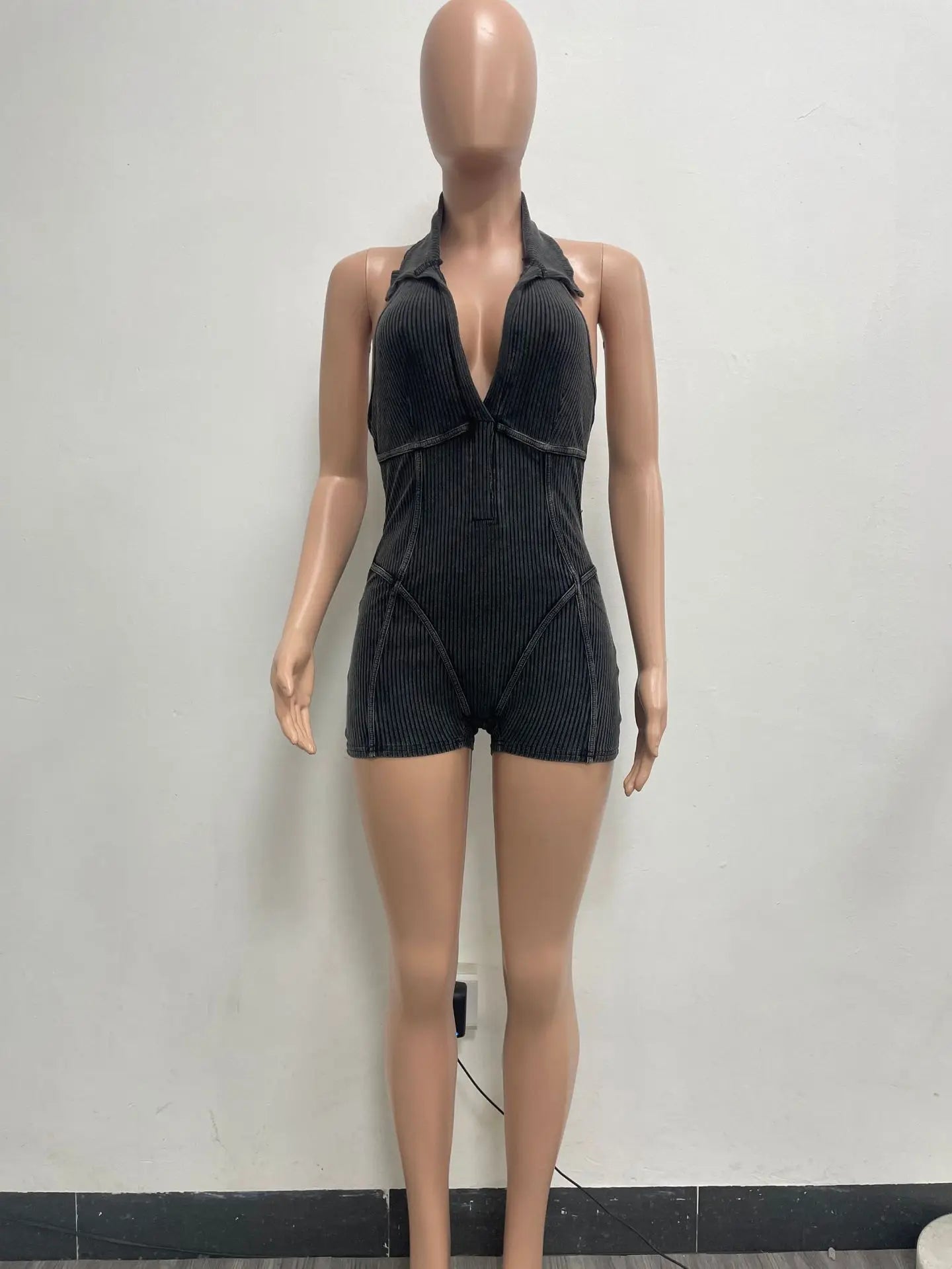 IMIEMIE CM.YAYA Women Knitted Sleeveless V-neck Short Jumpsuits Street 2024 Summer Washed Casual Sexy One Piece Suit Romper Playsuits