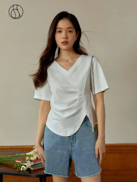 IMIEMIE DUSHU Office Lady Irregular V-neck Pleated Shoulder Black T-shirt For Women's Summer 2024 New Basic White Top For Women