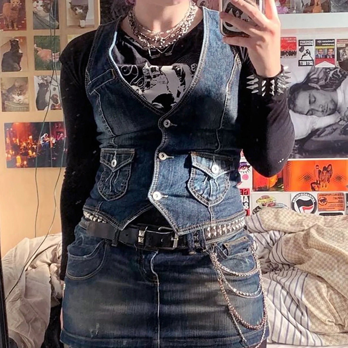 IMIEMIE Fashion Retro Y2K Denim Vest V Neck Button Pocket Slim Short Denim Vest Women's Sleeveless Denim Jacket Vest Top Streetwear