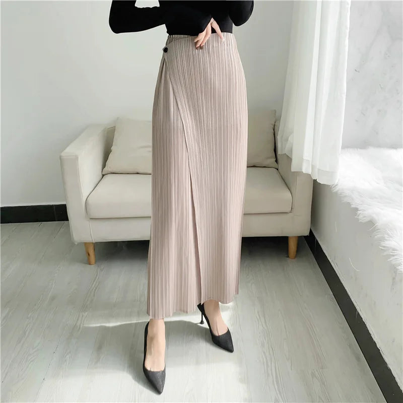 IMIEMIE Free Shipping MIYAKE 2024 New Pleated Straight Leg Trousers Slanted Loose and Slim Casual for Women Southeast Asia Pants [D013]