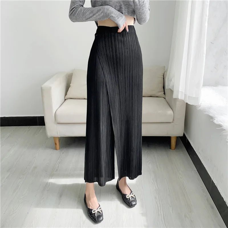 IMIEMIE Free Shipping MIYAKE 2024 New Pleated Straight Leg Trousers Slanted Loose and Slim Casual for Women Southeast Asia Pants [D013]