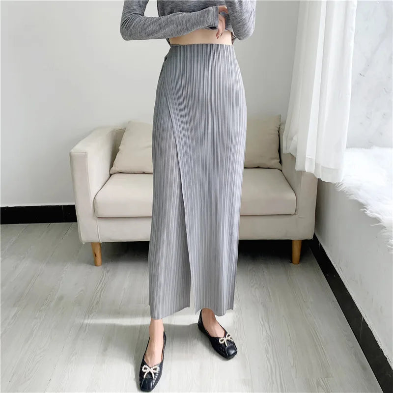 IMIEMIE Free Shipping MIYAKE 2024 New Pleated Straight Leg Trousers Slanted Loose and Slim Casual for Women Southeast Asia Pants [D013]