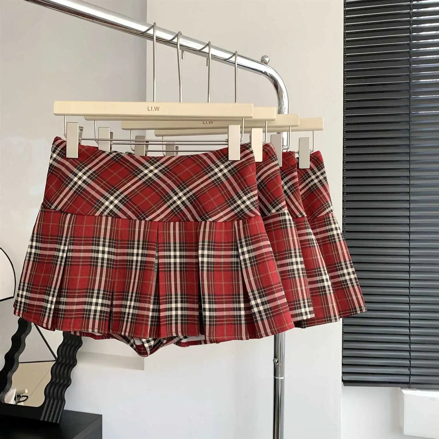 IMIEMIE Retro college style red plaid pleated skirt half skirt for women summer high waisted slimming jk short skirt