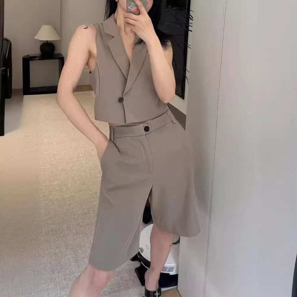 IMIEMIE Suit Women's 2024 New Fashion Temperament Joker Double Lapel Sleeveless Vest Chic Top+neutral Casual Shorts Suit